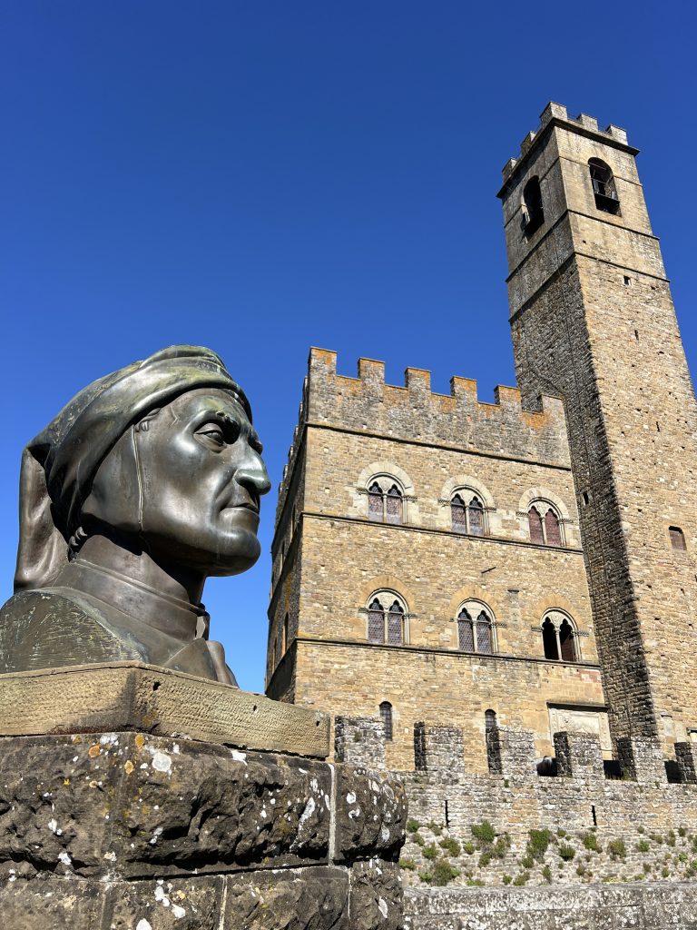 Dante & Poppi castle